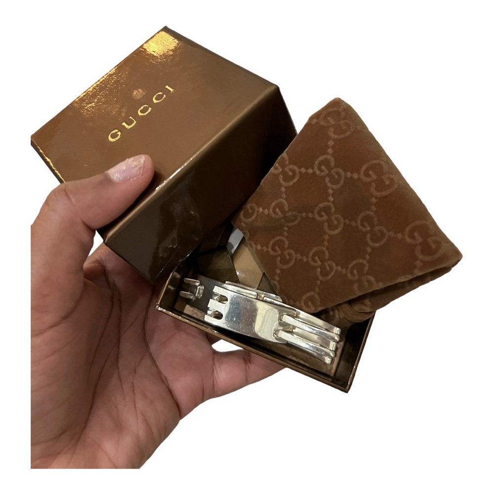 #077 GUCCI Bracelet With Box & Pouch